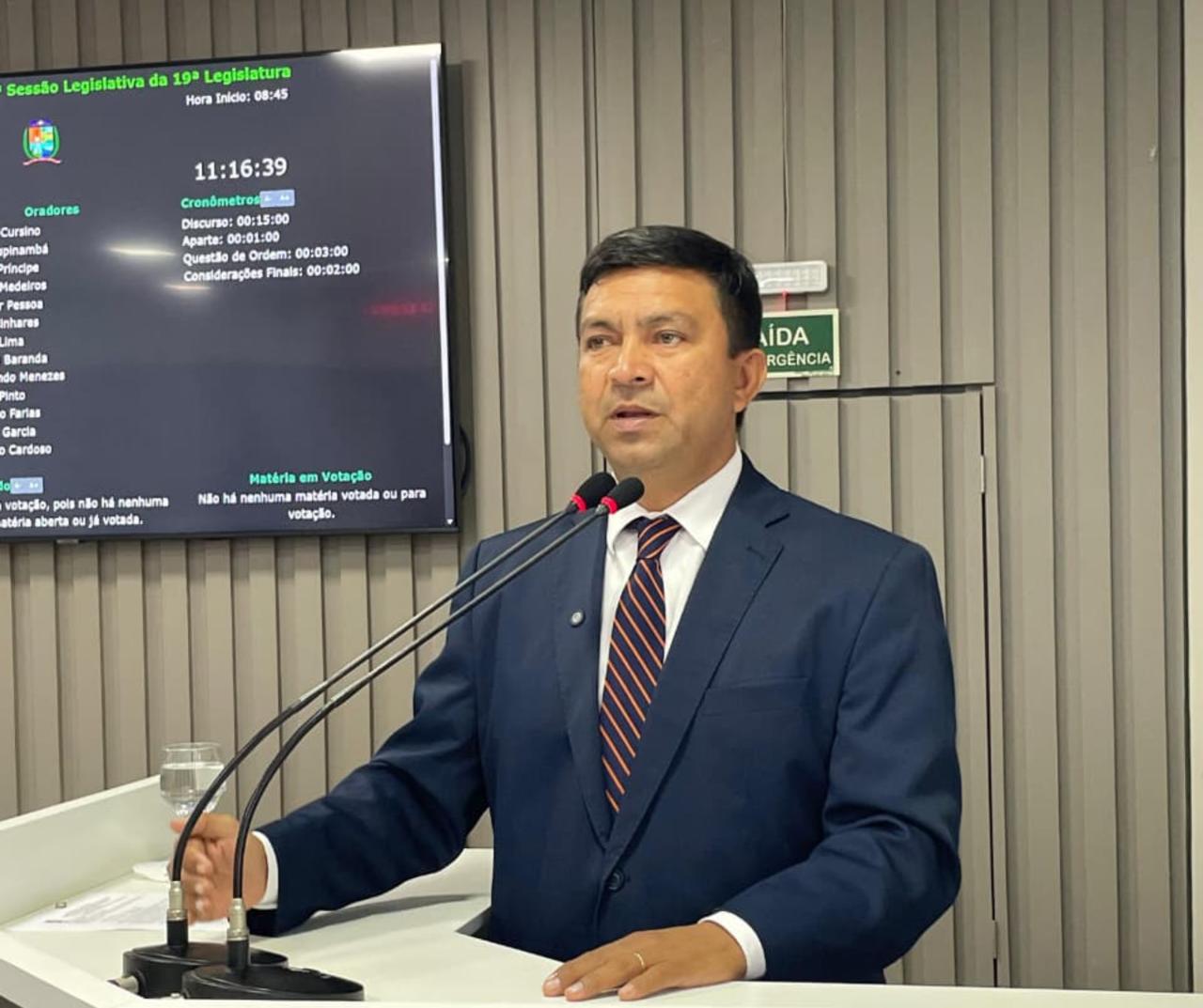 Vereador Telo Pinto solicita regularização fundiária em áreas de várzea de Parintins