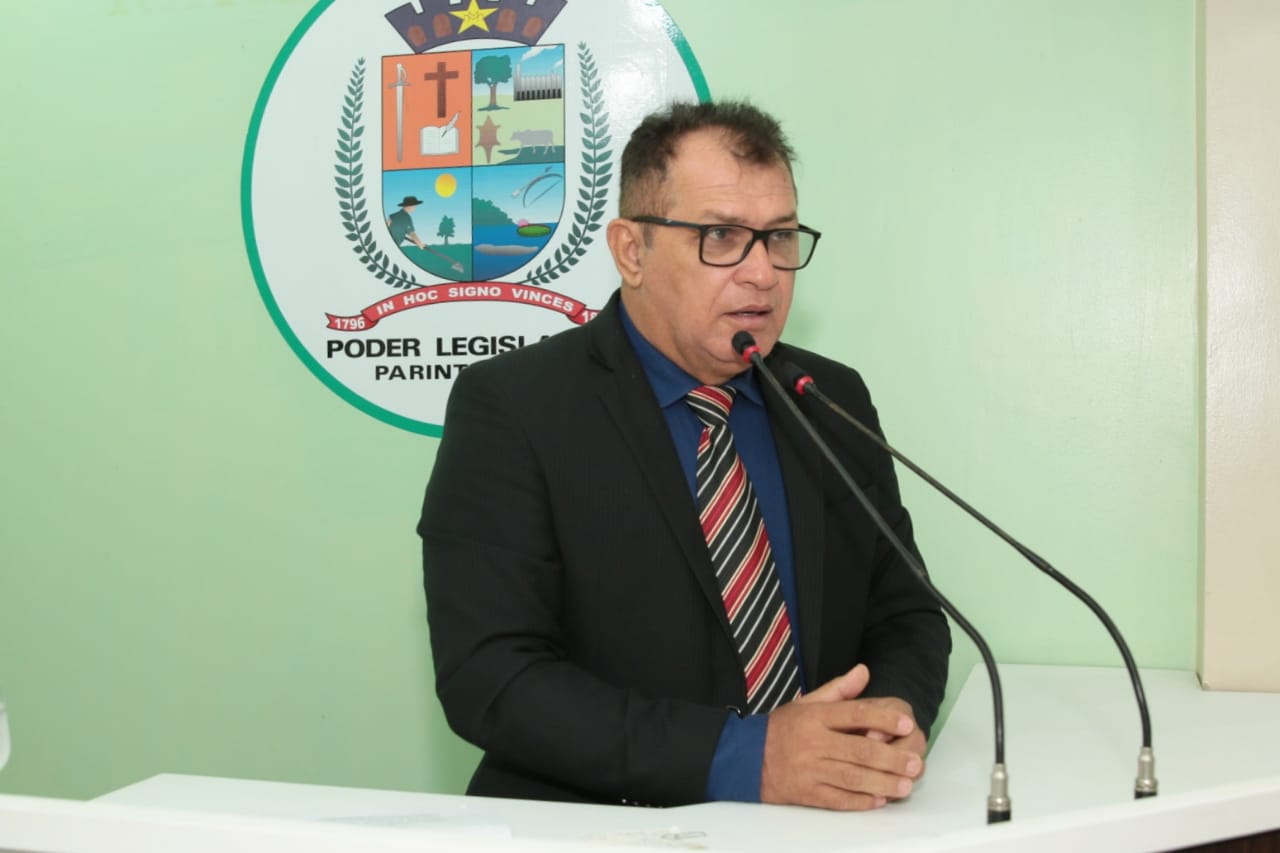 Vereador Tião pede à Amazonas Energia revisão de cobranças abusivas em Parintins