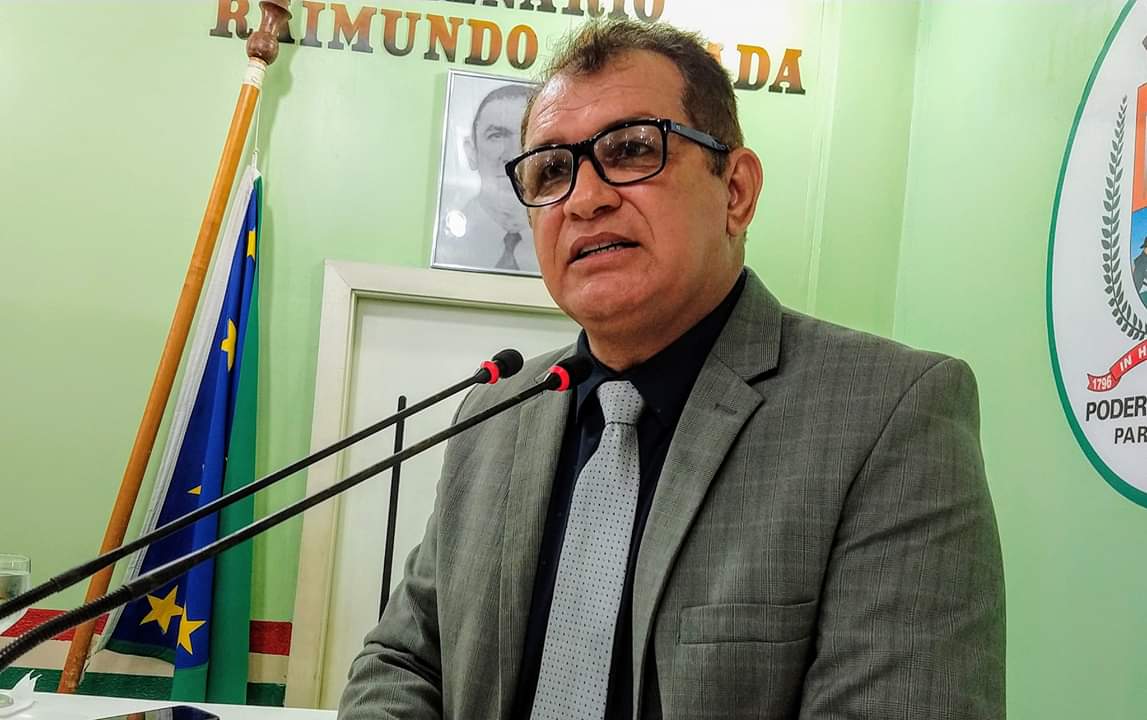 Vereador Tião solicita combustível para escolas afetadas por furto de cabo subaquático 