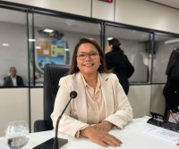 Vereadora Márcia Baranda pede instalação de brinquedos adaptados para crianças com deficiência em Parintins