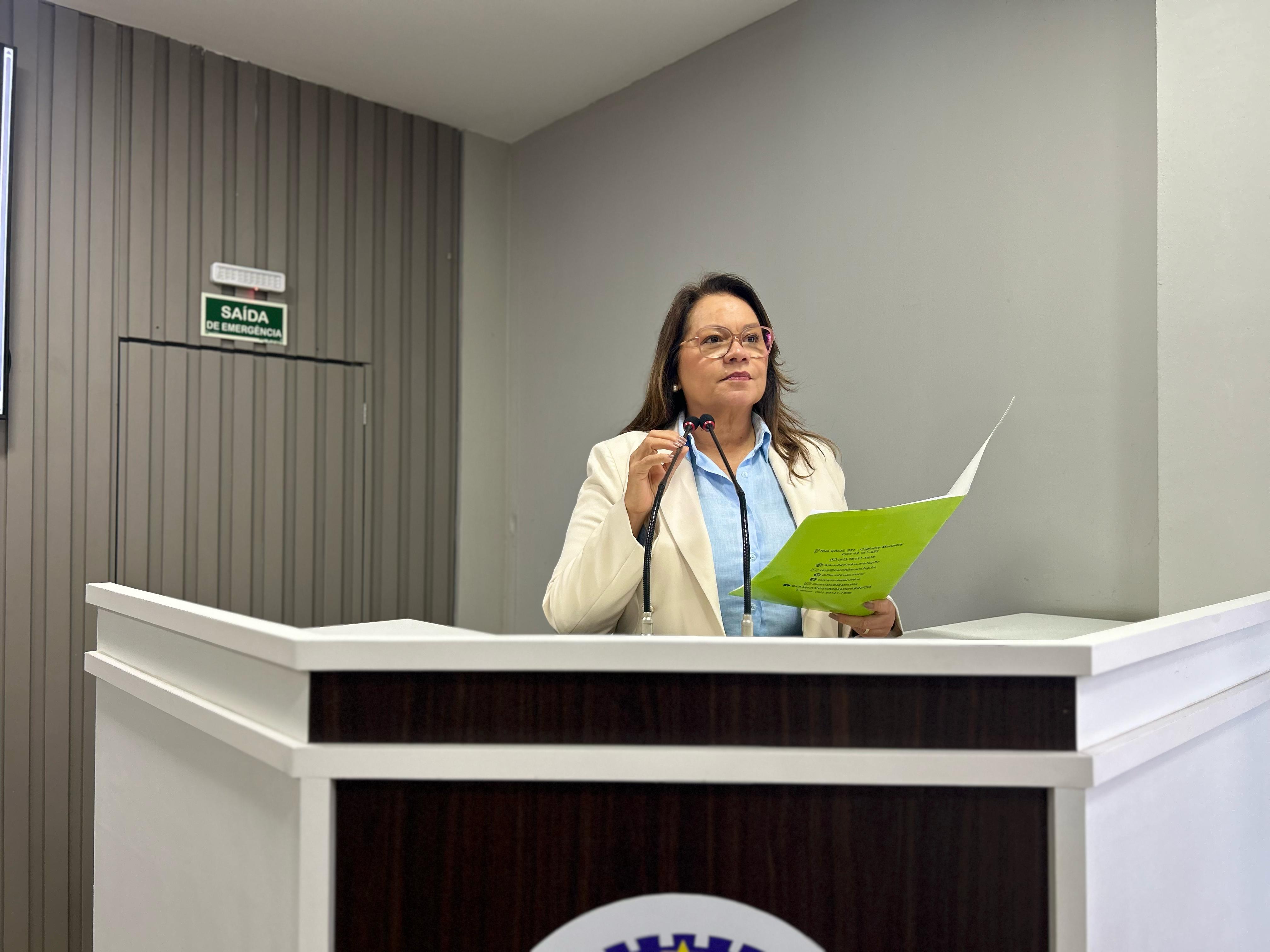 Vereadora Márcia Baranda propõe realização de curso de Defesa Pessoal Feminina em Parintins