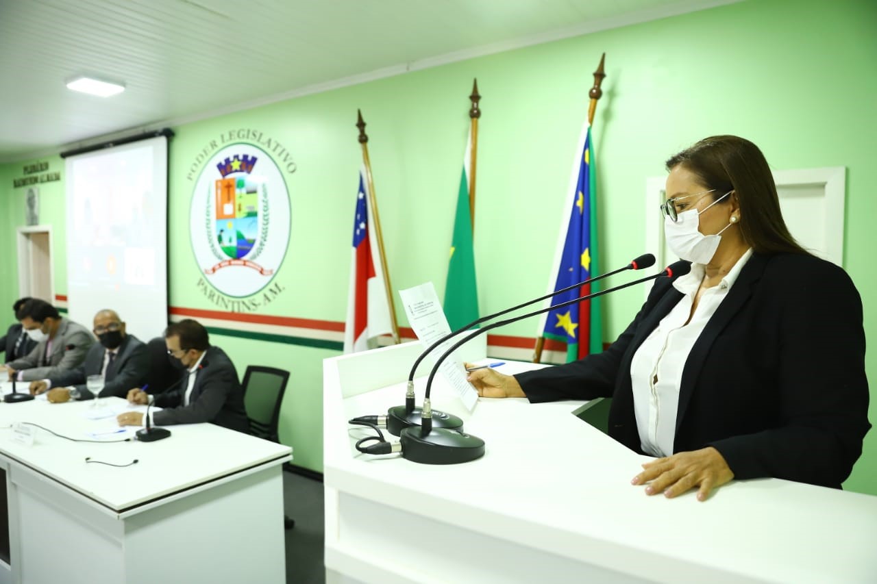 Vereadora Márcia Baranda repudia ausência de representantes de operadoras de telefonia móvel em Audiência Pública da Câmara