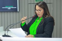 Vereadora Márcia Baranda requer informações sobre averiguação de cadastros em Programa de Assistência Social