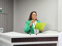 Vereadora Márcia Baranda solicita ampliação do programa Saúde Mais Perto de Você para suprir falta de medicamentos nas UBS