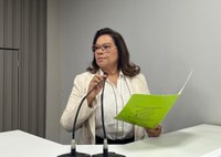 Vereadora Márcia Baranda solicita implantação de programa de apoio psicológico a servidores públicos de Parintins