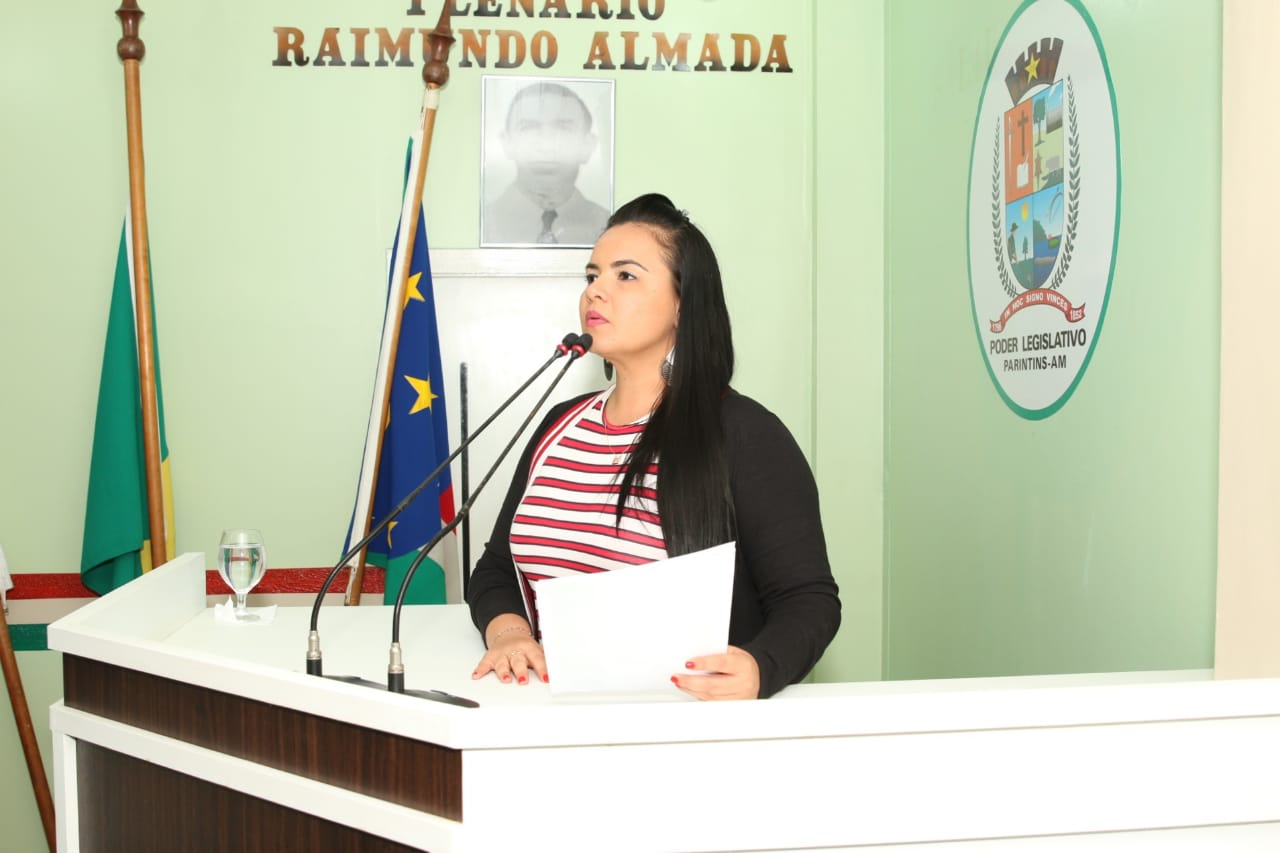 Vereadora Vanessa requer recursos para o município junto à Aleam