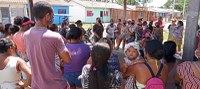 Vereadora Vanessa reúne com moradores do Residencial Parintins 