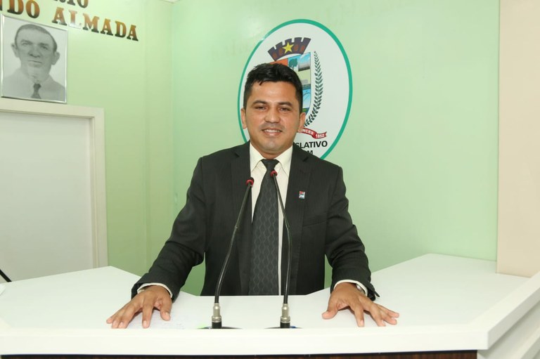 Luz para Todos e finalização da escola no Marajá são cobrados pelo vereador Renei