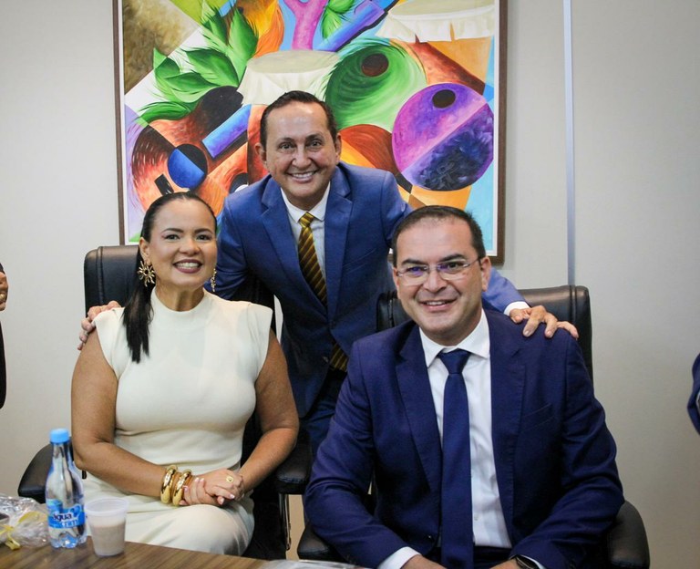 Babá Tupinambá destaca união entre Poderes na abertura dos trabalhos legislativos em Parintins