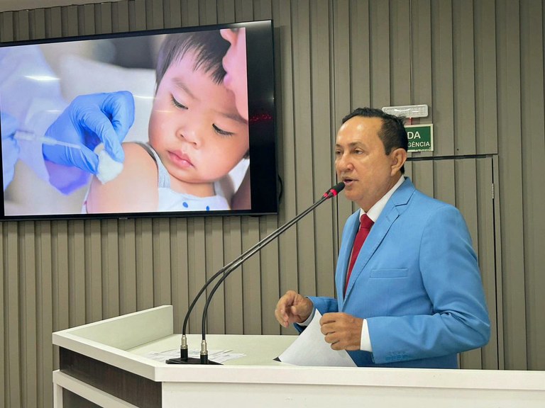 Babá Tupinambá propõe vacinação domiciliar para autistas com hipersensibilidade