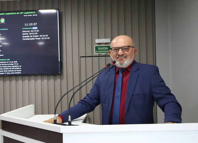 Cabo Linhares solicita construção de nova escola para a Comunidade São José do Itaboraí, em Parintins