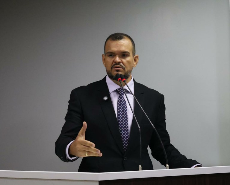 Compromisso com a educação: vereador Azamor Pessoa destaca necessidades da zona rural