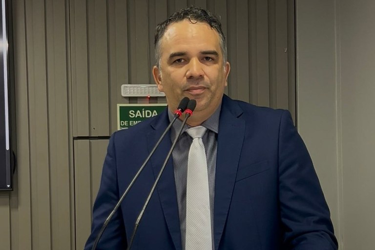 Para melhorar a mobilidade, Marcus Cursino apresenta indicação para o trânsito no Festival de Parintins