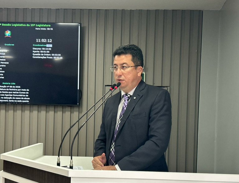 Vereador Fábio Cardoso indica implementação do Plano de Mobilidade Urbana em Parintins